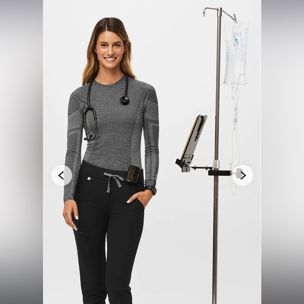 Figs-Salta Seamless Longsleeve Underscrub